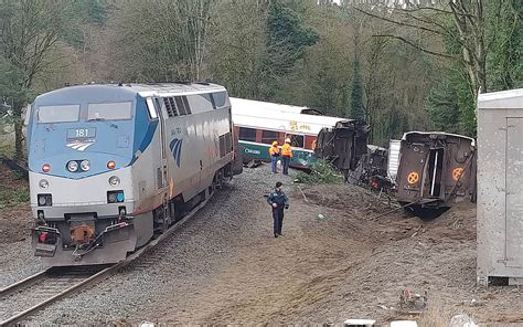 Engineer Sues Amtrak Over Fatal Cascades Derailment Trains Magazine