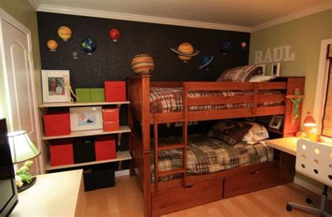 Astronaut & space decor, wall art, bedding, and more at kids decorating ideas! Celebrate Moon Landing With Interiors Inspired By The Cosmos