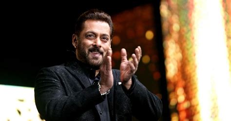 Iifa 2022 Salman Khan Gets Emotional Talking About His Struggling Days
