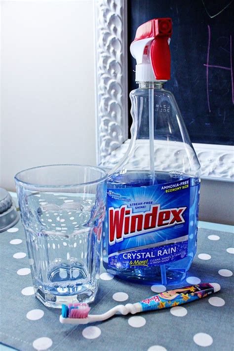 Https://wstravely.com/wedding/how To Get A Wedding Ring Off With Windex