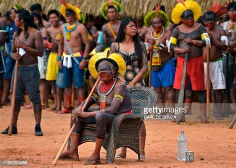 Xingu Tribe Stock Fotos Und Bilder Getty Images