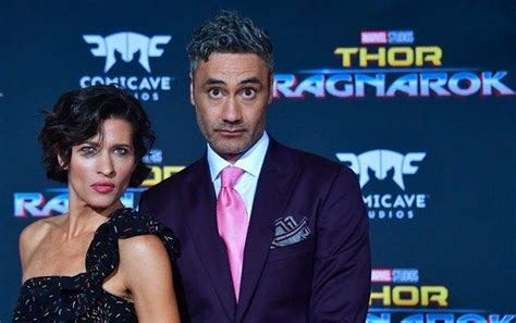 Taika waititi and chelsea winstanley at the thor: Chelsea Winstanley and Taika Waititi show Hollywood how it ...