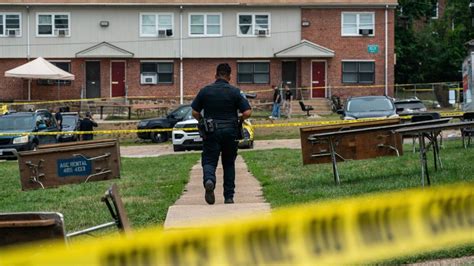 Baltimore Shooting Police Hunt For Suspects After Dozens Shot At Block
