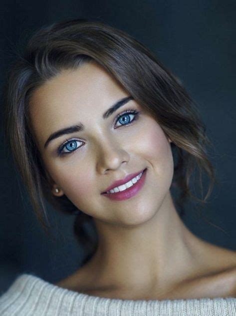 pin by jyll m on beautiful faces brunettes beautiful eyes beautiful women gorgeous eyes