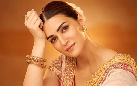 Kriti Sanon Shares A Beautiful Bts Video From The Trailer Launch Of Her Upcoming Adipurush
