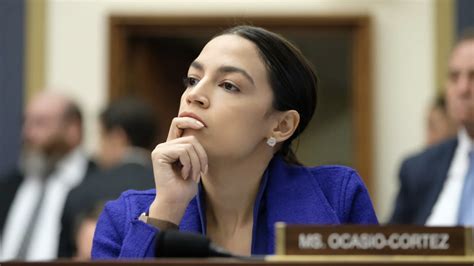 here s a good story about alexandria ocasio cortez telling off her sexist boss in her restaurant