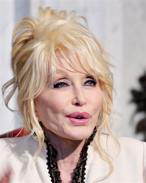 Dolly Parton — Devastating New Look Has Fans Fearing The ...