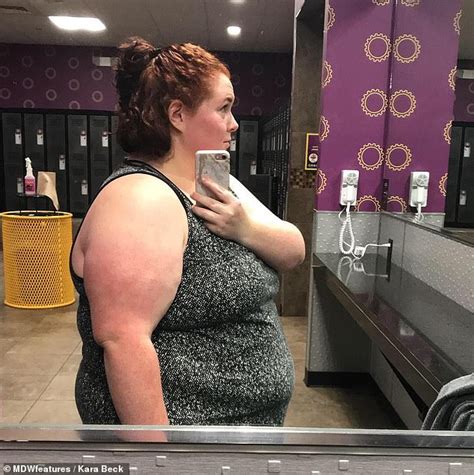 woman who weighed 370 pounds loses 196lbs but says leftover loose skin has dampened her sex