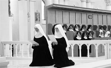 The Symbolism Of Religious Clothing Why Nuns Wear What They Do