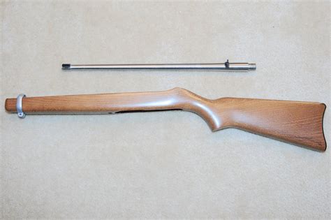Wtsruger 1022 Factory Stainless Barrel And Wood Stock Shooting