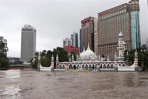 Federal territory mosque (masjid wilayah persekutuan). DIALOG RAKYAT: Banjir kilat jejaskan Masjid Jamek sudah ...