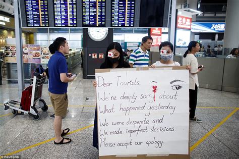 To withdraw the extradition bill; Hong Kong Protesters Apologized To Tourists, List 5 ...