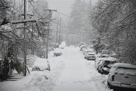 To The Rooftops Staggering Snowfall In California Mountains Wtop News
