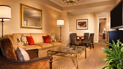 Our superior boutique hotel rooms & st. New Orleans Hotel Suites with Jacuzzi | Omni Royal Orleans