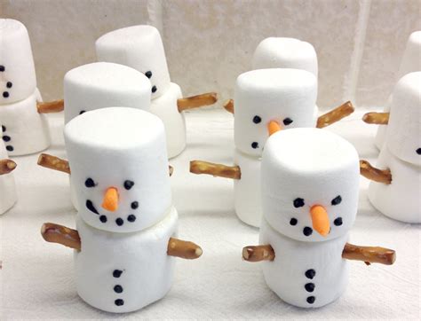 Bellagrey Designs Marshmallow Snowmen On Candy Cane Sleds Diy Tutorial