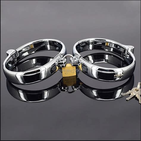 Pair Metal Bondage Restraints Stainless Steel Hand Cuffs With Lock Sex