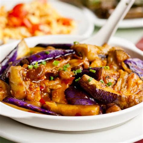 Briefly cook the ingredients in a wok, scrape. Garlic and Chili Chinese Eggplant Recipe {Gluten-Free, Vegan}