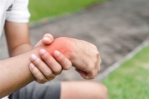 5 most common sports injuries and treatments