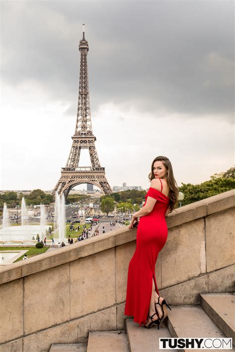 Fond d écran Adult Model cul brunette chaud lingerie cheveux longs Paris Pornstar sexy