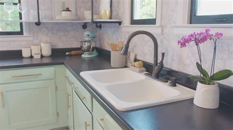 For best results, ask the manufacturer to cut the countertop corners. How to Paint Laminate Countertops to Look Like Stone ...