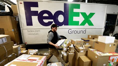 Ups Fedex Scramble To Deliver Delayed Christmas Packages