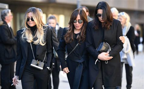 Rudi assauer starb am vergangenen mittwoch im alter von 74 jahren. Simone und Sophia Thomalla nehmen Abschied von Rudi ...
