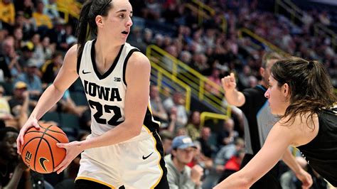 Caitlin Clark Shines For Iowa Womens Basketball In Victory Over Pfw Press Stories