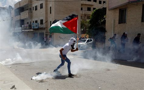 At Least 37 Palestinians Die In Protests As Us Prepares To Open