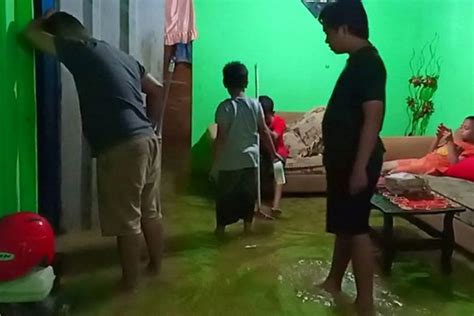 Ada 17 wilayah yang dari analisis bmkg, gempa yang terjadi termasuk gempa dangkal dengan kedalaman 10 km dengan. BERITA TERKINI: Gempa Kembali Guncang Mamasa, Warga Palopo ...
