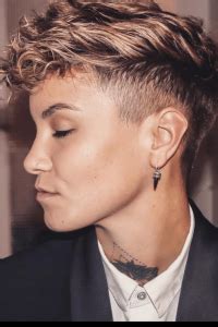 Short women's haircuts are all the rage. 20 Popular Androgynous Haircuts for 2020
