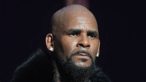 R Kelly S Bail Set At 1m Could Be In Jail Until Wednesday