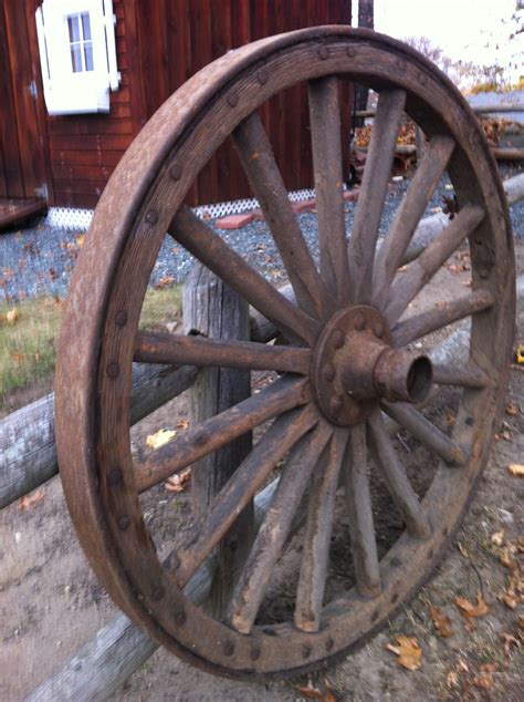 Old Wagon Wheel