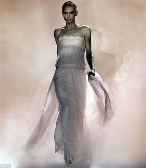 Andrej Pejic Androgynous Model Teals The Show At Bridal Fashion Week
