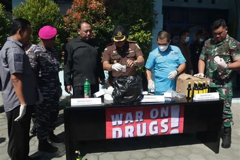 peringati hari anti narkotika internasional bnn kota tegal musnahkan barang bukti kejahatan