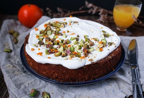 Es handelt sich hierbei um ein dezent abgeändertes rezept meiner oma. Line backt Pistazien-Mandarinen-Kuchen mit griechischem ...