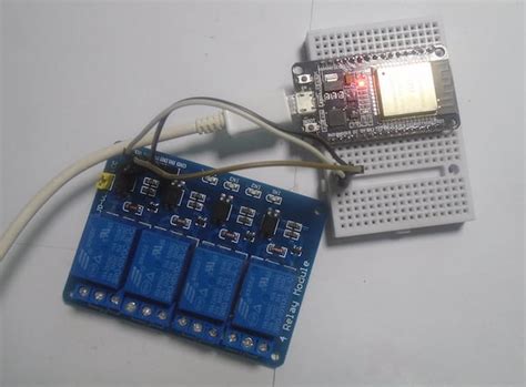 How To Control A Relay Module With An Esp32 Everything Esp Maker Pro