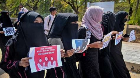 Karnataka Hijab Row Schools Colleges To Continue Ban Till Sc Verdict