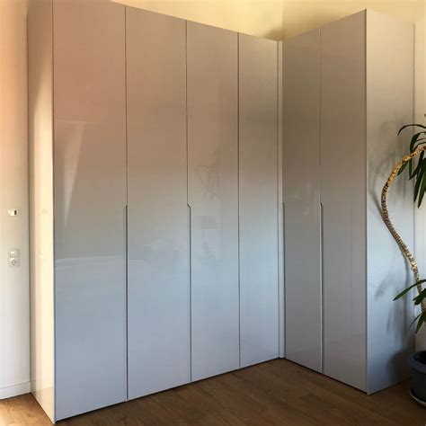 Damit ihr schrank nach maß am ende auch optisch überzeugt, verfügt cabinet über eine breite palette verschiedener materialien, farben und strukturen. IDAW Schrank nach Maß, Einbauschränke und Design-Kommoden ...