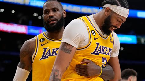 Healthy And Happy Lebron James Anthony Davis Lead Lakers Back To Conference Finals Wric Abc