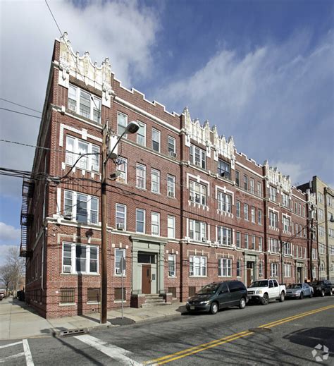 The bottom floor is often cheaper than. Spires Spruce Apartments For Rent in Newark, NJ | ForRent.com