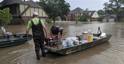 Arkansas River Reaches Record Levels As Flooding Turns Deadly Cbs News
