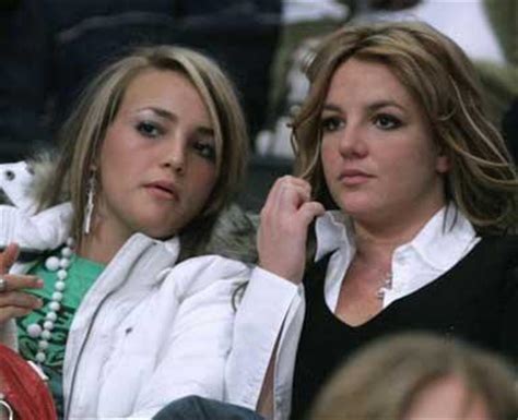 A lawyer says spears is afraid jamie spears stepped down temporarily as his daughter's personal conservator in 2019 due to health reasons. Jamie Lynn Spears: Fools Paparazzi, Stayed Mississippi ...