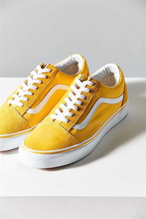 Supersklep je snowboard shop s originálním vybavením pro snowboarding i přestože začátek je obvykle obtížný, směle můžeme říct, že snowboarding není jen sport. 6. Suede Old Skool Vans (mustard yellow) | Vans suede ...