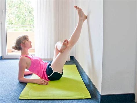 Stretching Übung Für Die Beine Stretching übungen Übungen Dehnen übungen