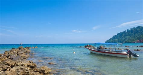 Sebagai peneraju pakej bercuti ke pulau tioman terletak di negeri pahang ini, jauh di sanubaru saya ingin sekali menyediakan banyak perkara sebagai seterusnya point yang kedua ke pusat taman laut pulau tioman, di pusat taman laut pelancong dapat masuk ke musium melihat replika hidupan. Pakej Percutian ke Pulau Tioman 2020/2021, Murah & Best ...