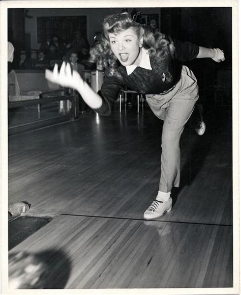 Bowling Bowling Outfit Bowling Pictures Vintage Life