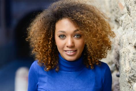 It's also important that you assess how different your dyed hair color may be from your natural one. 15 Best Root Touch Up Products for Hair Color Maintenance ...