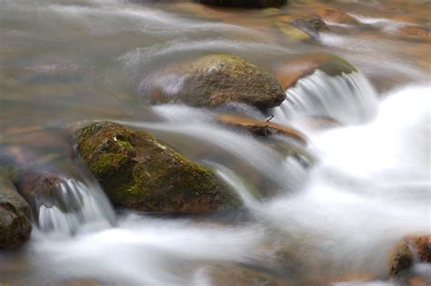 1280x720 Resolution Running Water In River Piney River Hd Wallpaper