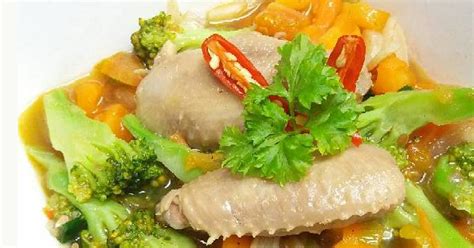 The most common meat used in tinorangsak is pork. Cara Memasak Sop Ayam Bening Special | Aneka Resep Masakan ...