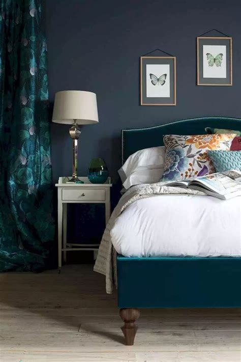Maybe you would like to learn more about one of these? 03 Gorgeous Dark Bedroom Decorating Ideas - frontbackhome ...